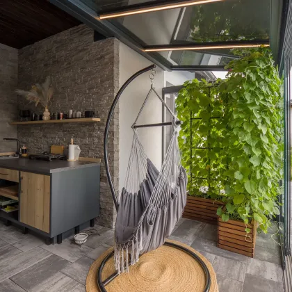 Obrázek č. 4 pro 'Rohová prosklená pergola s integrovanými markýzami'
