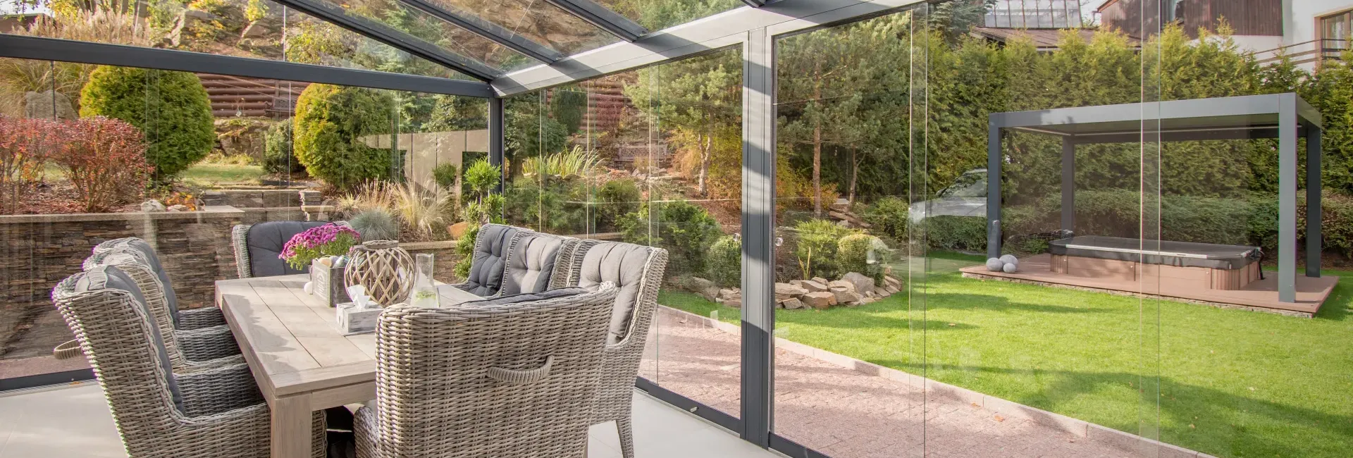 Bezrámové zasklení pergoly pro luxusní výhled