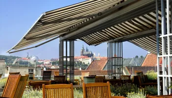 Zastřešení terasy Hotelu Intercontinental