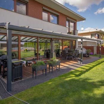 12m dlouhá prosklená pergola