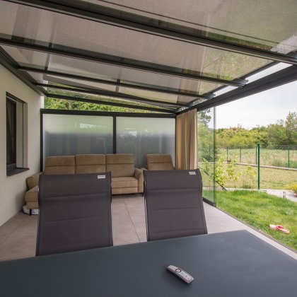 Obrázek č. 8 pro 'Prosklená pergola s látkovými závěsy'