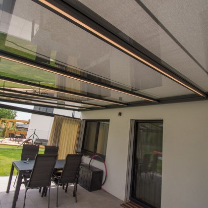 Obrázek č. 9 pro 'Prosklená pergola s látkovými závěsy'