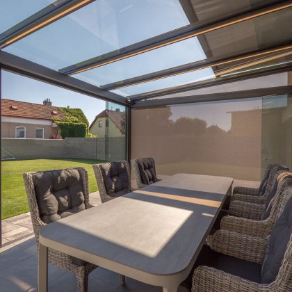 Obrázek č. 9 pro 'Rohová prosklená pergola'